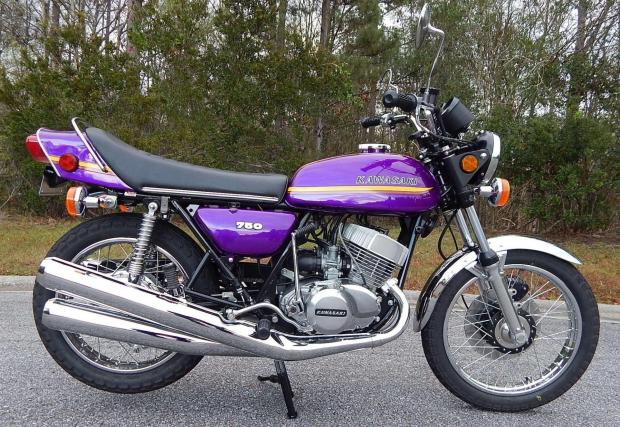 Това 1973 Kawasaki H2 Mach IV е чисто ново и продадено за 40 хил. долара!