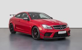 Този 2012 Mercedes-Benz C63 AMG Black Series се продава за почти 350 хил. лв.!
