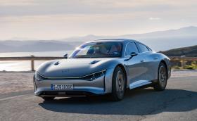 Mercedes-Benz EQXX измина 1000 км с едно зареждане