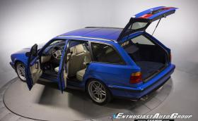 Ако си търсите M5 Touring от 1994 г., това тук е много специален екземпляр