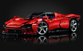 Ferrari Daytona SP3 от Lego е прекрасно. Има си и работеща скоростна кутия