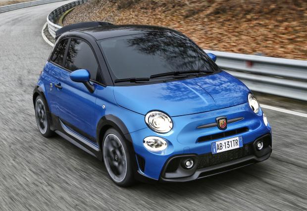Abarth 695 Tributo 131 Rally е направен в чест на… Abarth 131 Rally