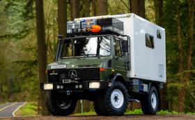 36-годишен Unimog струва колкото двегодишна S-класа