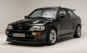 Този прекрасен 1993 Ford Escort RS Cosworth се продава в Скопие
