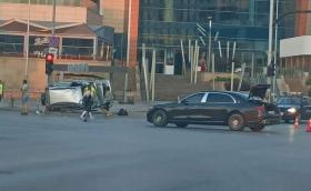 Maybach обърна Daihatsu до мол „Парадайс“