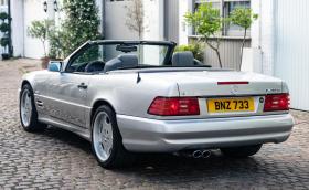 Този 1996 Mercedes-Benz SL 70 AMG е автомобил-мечта на 84 хил. км