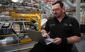 Кибер атака спря производството на Jaguar Land Rover