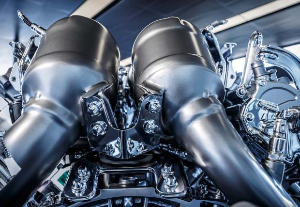Mercedes-AMG подготвя най-мощния V8 в историята си