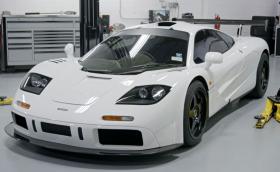 Как се прави детайлинг на McLaren F1 за над 40 млн. лв.? Видео