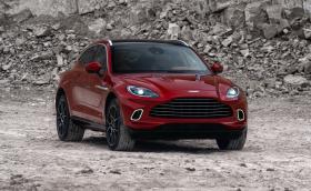 Aston Martin представи 550-конния DBX. В списъка с опциите намираме 22-инчови вериги за сняг