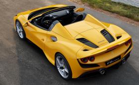 Ferrari F8 вече е Spider