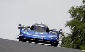 VW ID.R е втората най-бърза кола и най-бързата електричка на 'Ринга' с 6:05,336 мин 