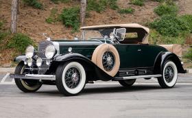 Този 1930 Cadillac V-16 Roadster от Fleetwood е 16-цилиндрово бижу за 550 000 долара
