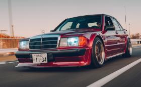 Benz-мечта: Merc 190 2.5-16 на Ямазаки сан от RAUH-Welt Begriff