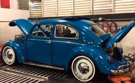 Този VW Beetle ‘STI’ разполага с 350 коня и звучи чудесно