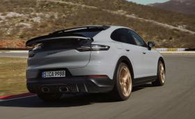 Porsche показа рекордьора на “Ринга”: Cayenne Turbo GT