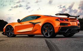 Новият Chevrolet Corvette Z06 е с най-мощният атмосферен V8 в света