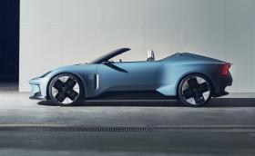 Polestar O2 е класически роудстър, само че електрически. И с дрон!