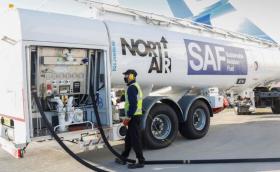 Airbus A380 направи първи полет с готварско олио
