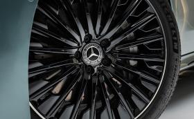 Mercedes показа още детайли от новата Е-класа преди премиерата