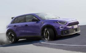 Abarth 600e: електрически хотхеч с 240 коня